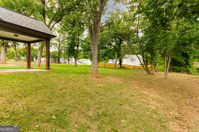 72 S Main Street, Maysville, GA 30558