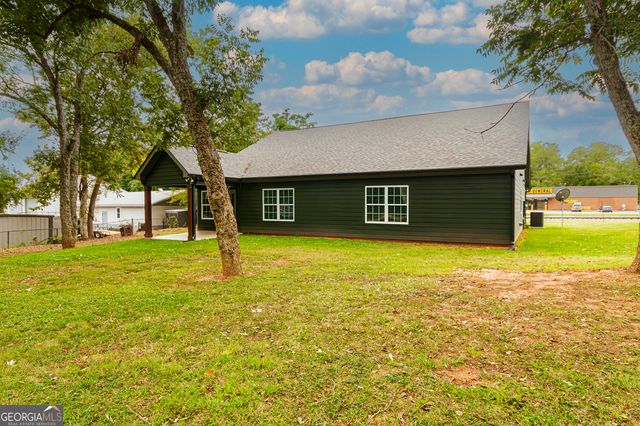 72 S Main Street, Maysville, GA 30558