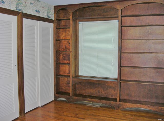 5733 Garden Valley Road, Newburgh, IN 47630