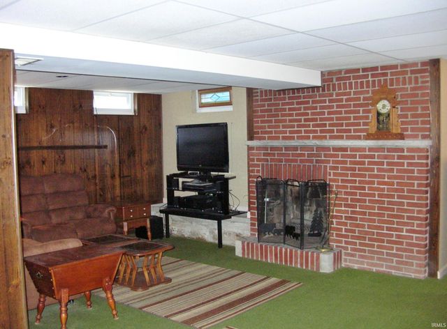 5733 Garden Valley Road, Newburgh, IN 47630