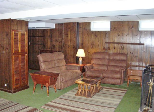 5733 Garden Valley Road, Newburgh, IN 47630