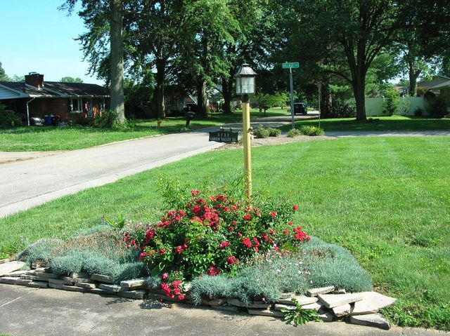 5733 Garden Valley Road, Newburgh, IN 47630