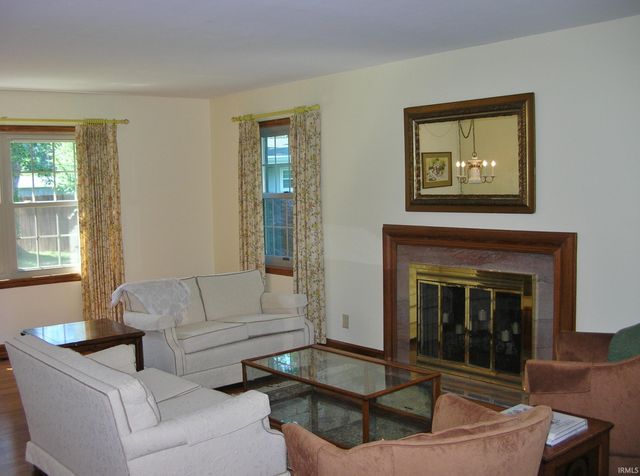 5733 Garden Valley Road, Newburgh, IN 47630
