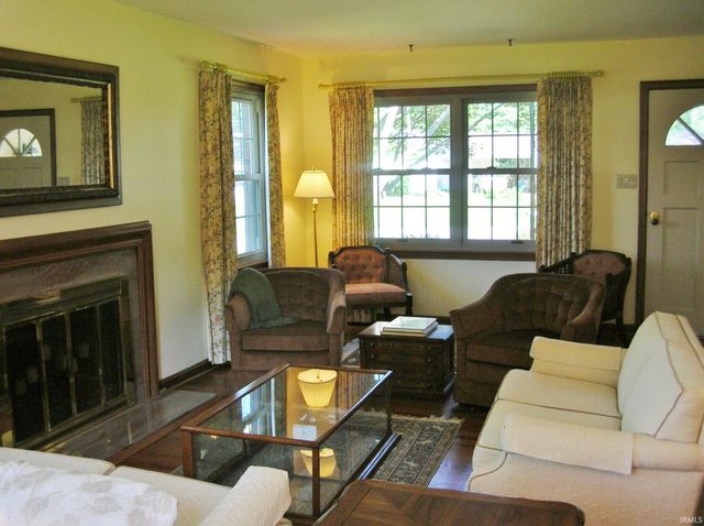 5733 Garden Valley Road, Newburgh, IN 47630