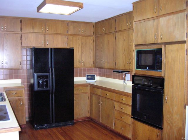 5733 Garden Valley Road, Newburgh, IN 47630