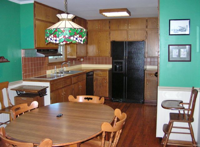 5733 Garden Valley Road, Newburgh, IN 47630