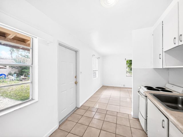 1608 N 58th Avenue, Hollywood, FL 33021