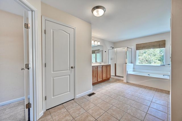 3943 Woodgate Court, Erlanger, KY 41018