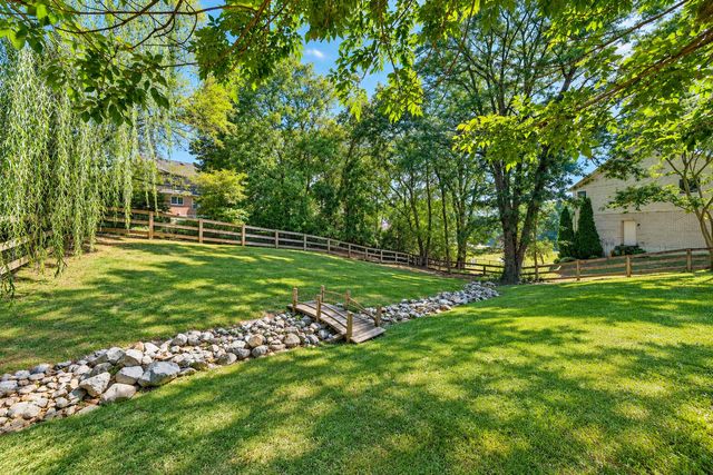 3943 Woodgate Court, Erlanger, KY 41018