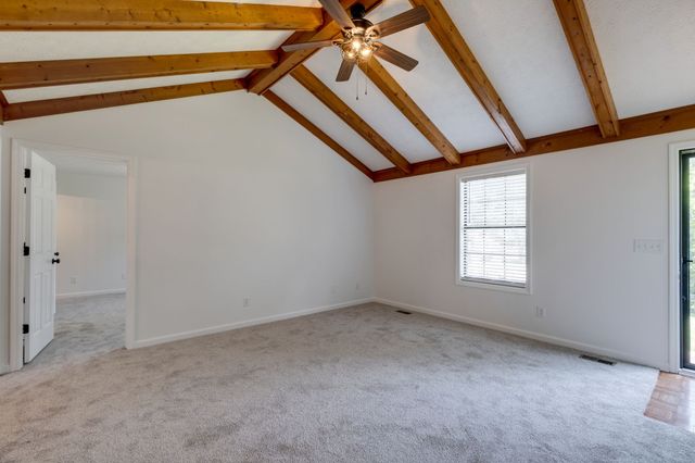 308 Oakdale Dr, White House, TN 37188