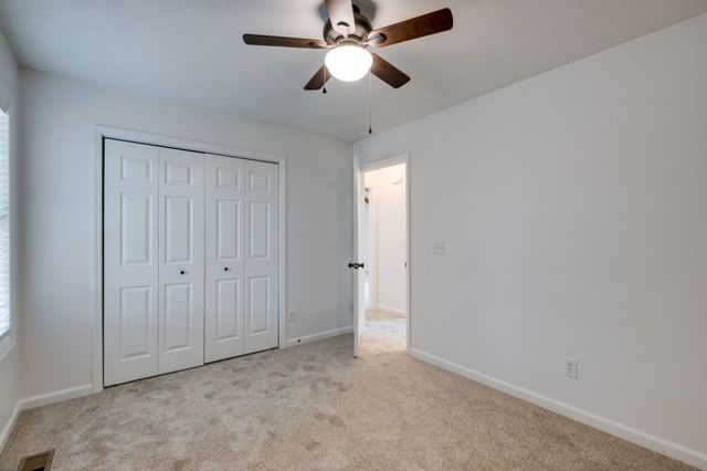 308 Oakdale Dr, White House, TN 37188