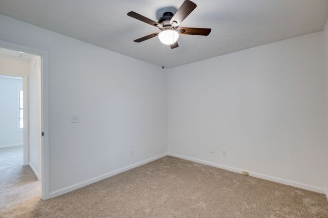 308 Oakdale Dr, White House, TN 37188
