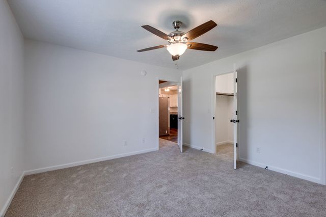 308 Oakdale Dr, White House, TN 37188