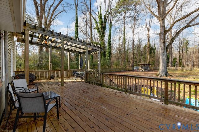 300 Thompson Ave, West Point, VA 23181