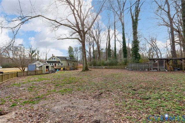 300 Thompson Ave, West Point, VA 23181