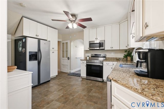 300 Thompson Ave, West Point, VA 23181