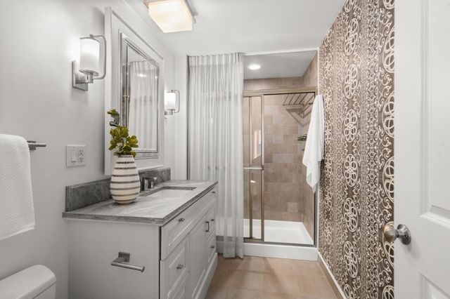 772 East 3rd 2, Boston, MA 02127