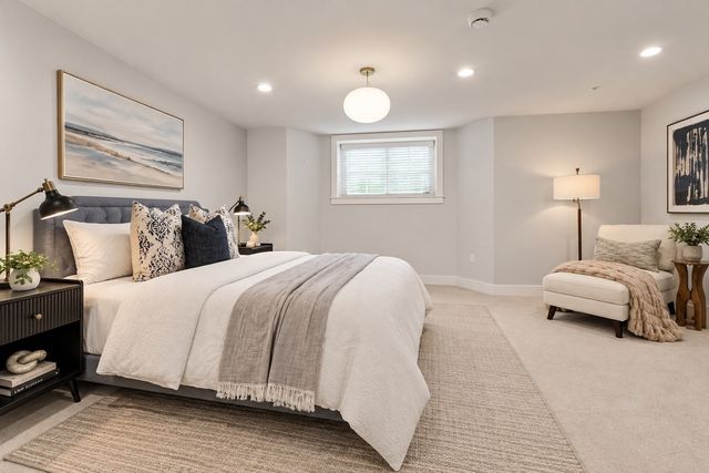 772 East 3rd 2, Boston, MA 02127