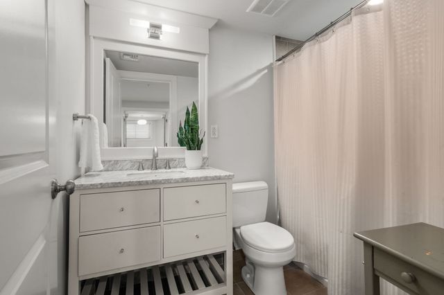 772 East 3rd 2, Boston, MA 02127