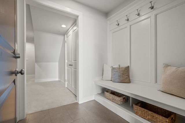 772 East 3rd 2, Boston, MA 02127