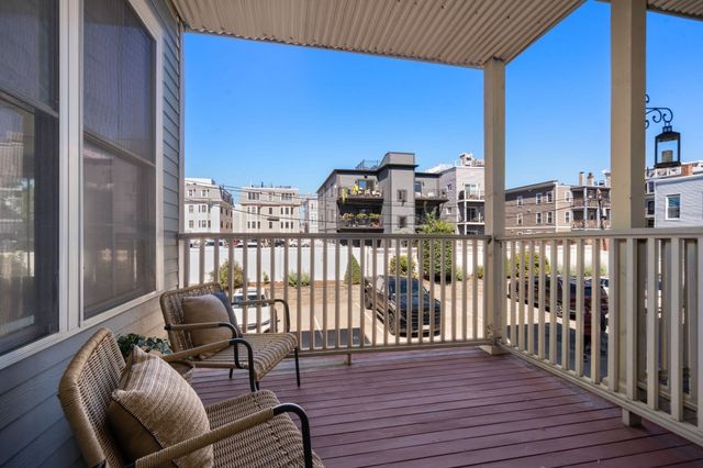 772 East 3rd 2, Boston, MA 02127