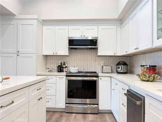 1340 Kenwood Road m7-156J, Seal Beach, CA 90740
