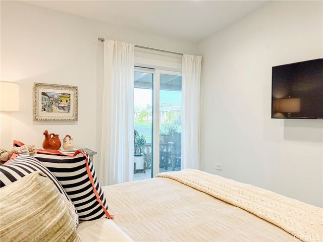 1340 Kenwood Road m7-156J, Seal Beach, CA 90740