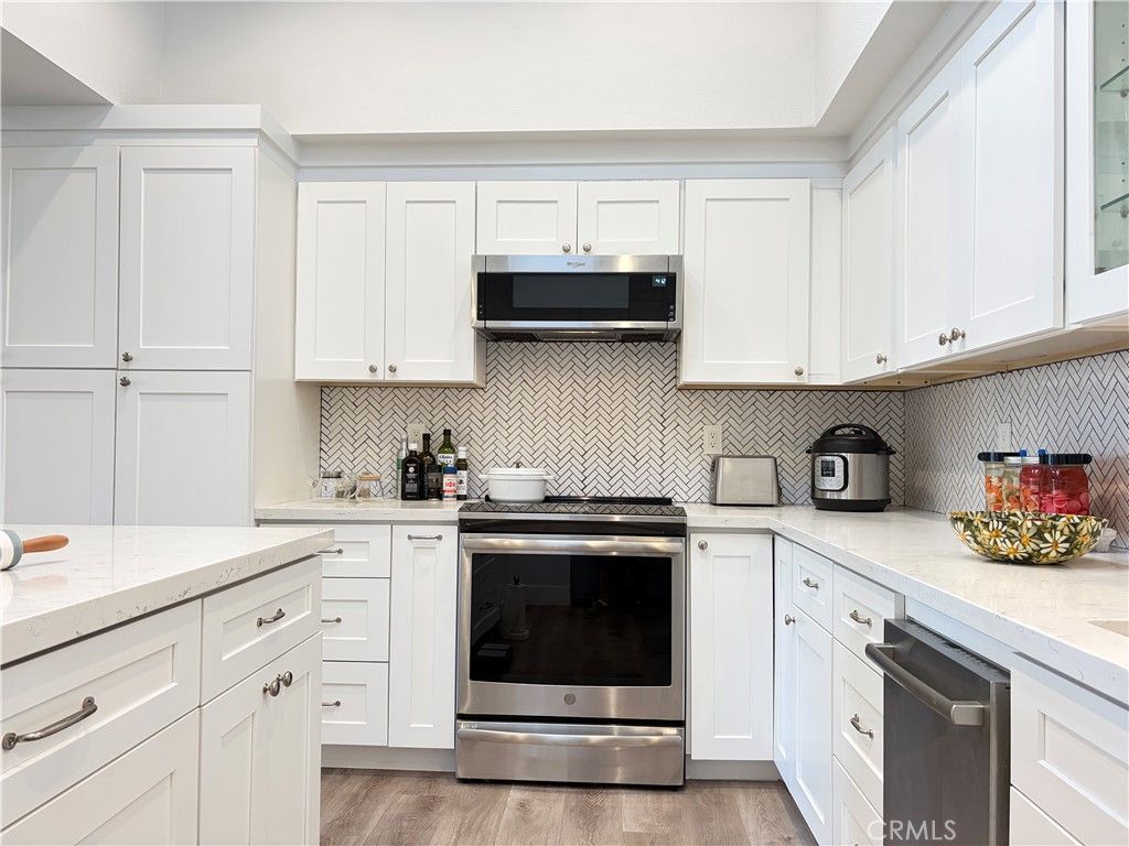 Image 14 of property listing at 1340 Kenwood Road m7-156J, Seal Beach, CA 90740