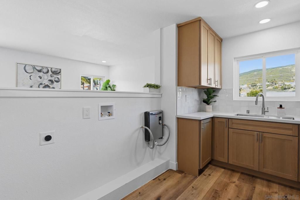 Image 16 of property listing at 9922 Paseo Montalban, San Diego, CA 92129