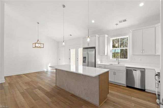 10785 Hornets Nest RD, Gloucester, VA 23061