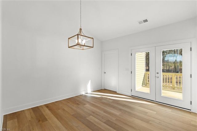 10785 Hornets Nest RD, Gloucester, VA 23061