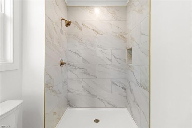 10785 Hornets Nest RD, Gloucester, VA 23061