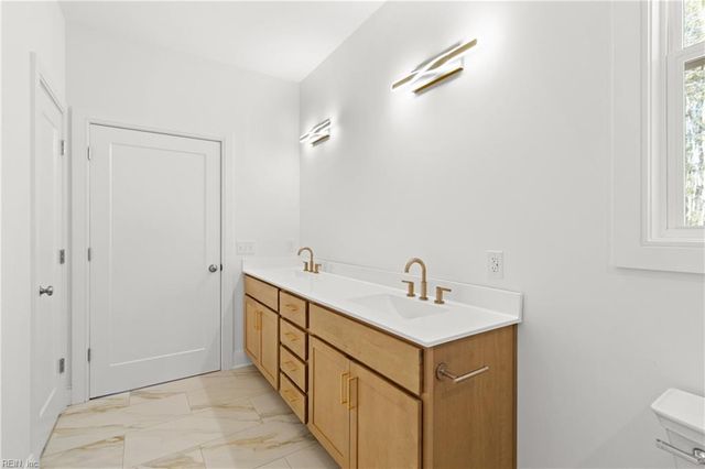 10785 Hornets Nest RD, Gloucester, VA 23061