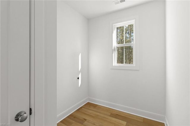 10785 Hornets Nest RD, Gloucester, VA 23061