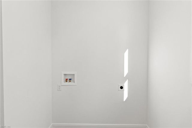 10785 Hornets Nest RD, Gloucester, VA 23061