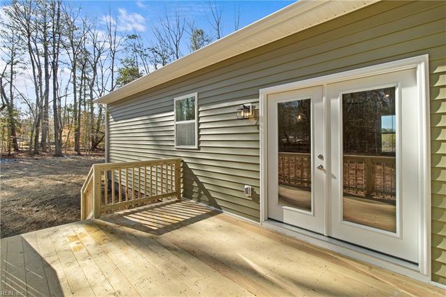 10785 Hornets Nest RD, Gloucester, VA 23061