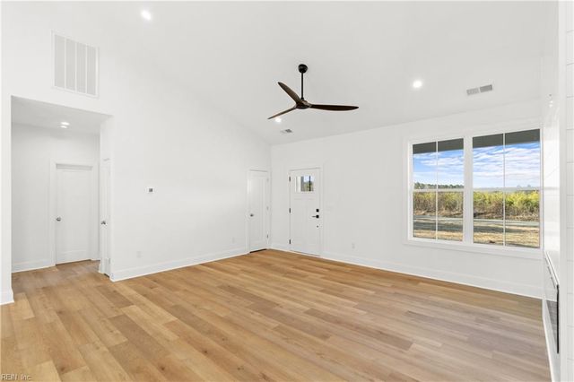 10785 Hornets Nest RD, Gloucester, VA 23061