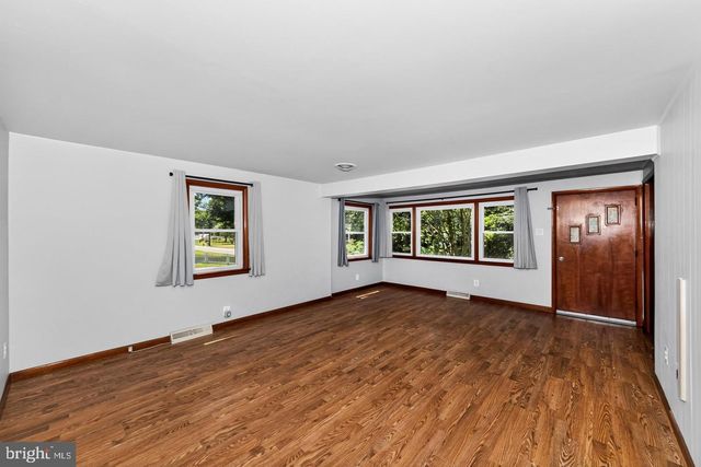 2021 HOLLY NECK, Baltimore, MD 21221
