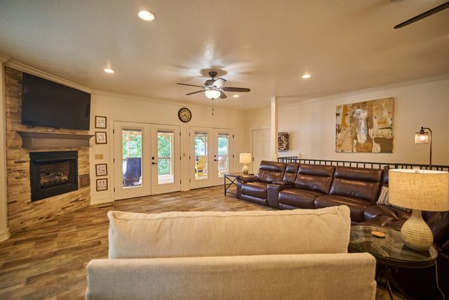 509 B Woodland Hills Rd, Hardy, AR 72542