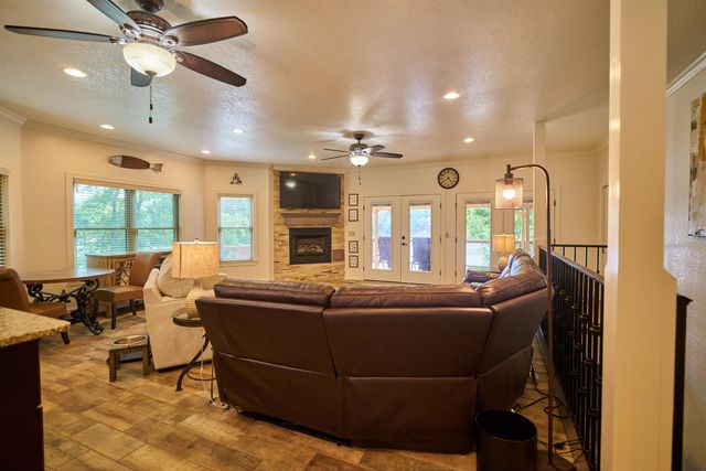 509 B Woodland Hills Rd, Hardy, AR 72542