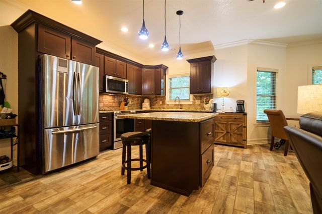 509 B Woodland Hills Rd, Hardy, AR 72542