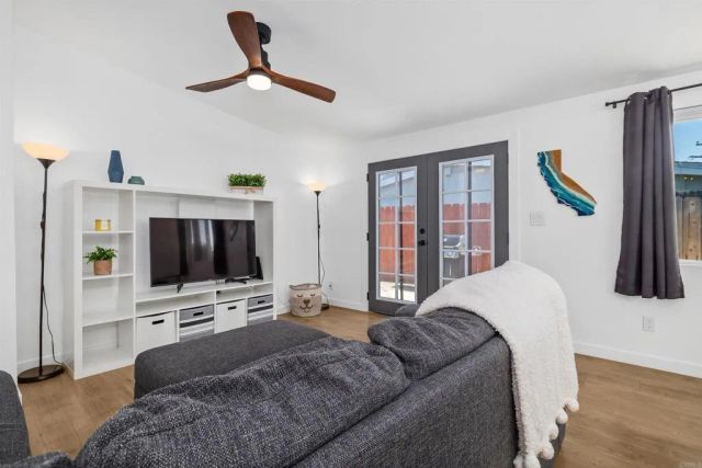 3561 Tomahawk Lane, San Diego, CA 92117