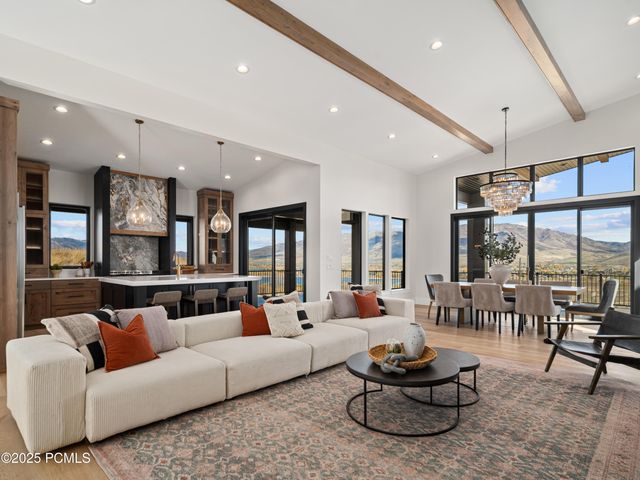 6858 E Summit Peak Circle, Huntsville, UT 84317