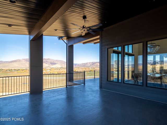 6858 E Summit Peak Circle, Huntsville, UT 84317