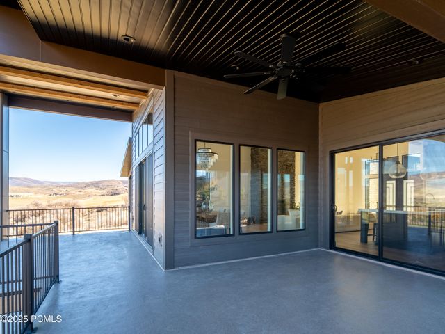 6858 E Summit Peak Circle, Huntsville, UT 84317
