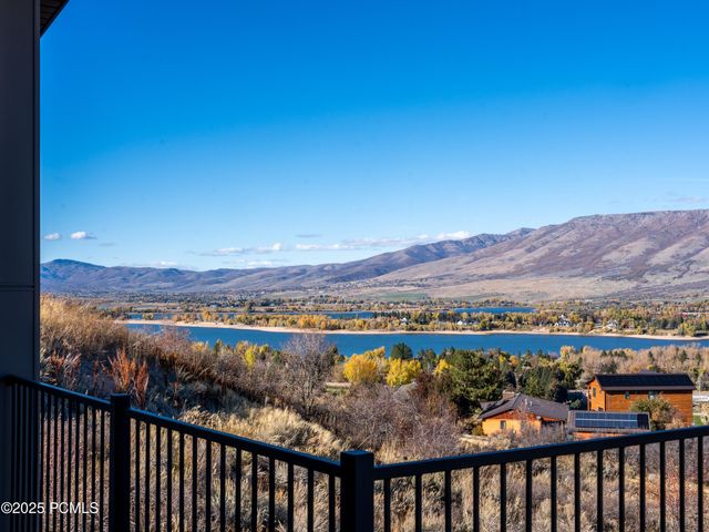 6858 E Summit Peak Circle, Huntsville, UT 84317