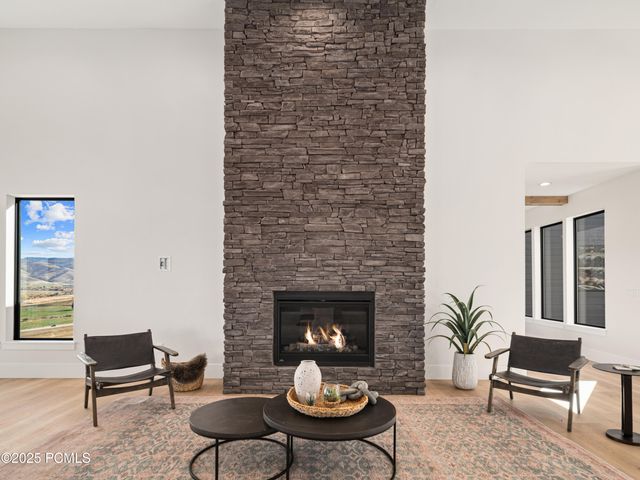 6858 E Summit Peak Circle, Huntsville, UT 84317