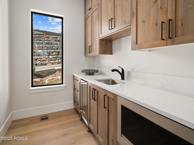 6858 E Summit Peak Circle, Huntsville, UT 84317