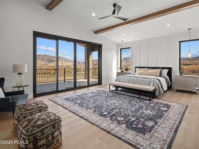 6858 E Summit Peak Circle, Huntsville, UT 84317