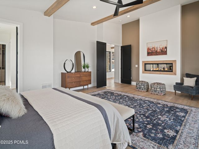 6858 E Summit Peak Circle, Huntsville, UT 84317